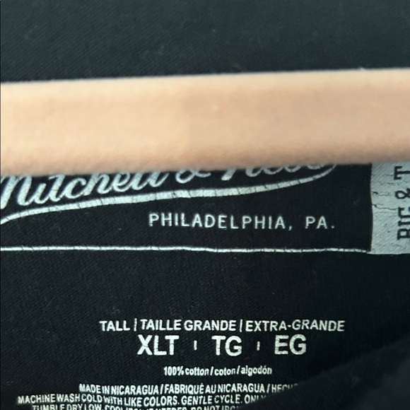 Mitchell & Ness Black Raiders Graphic Tee - Picture 4 of 8